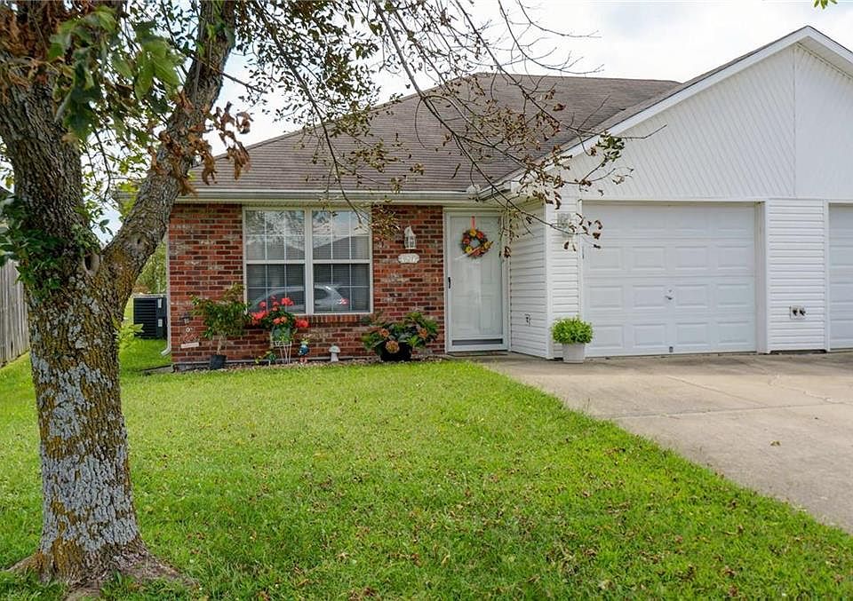 1st image of 1317 Stoneybrooke Dr