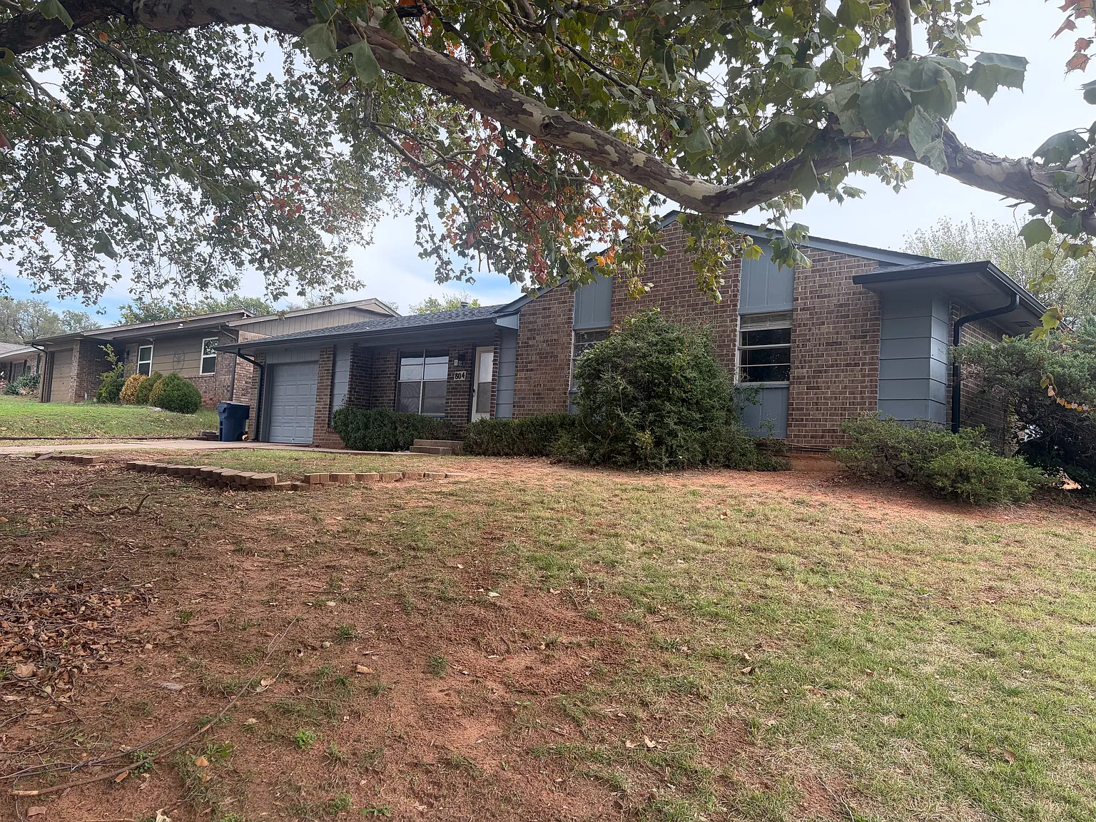 3 bed, 1.5 bath, 1176 sqft, $975 — Photo 3
