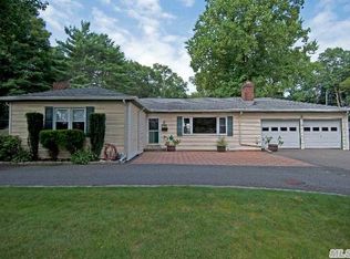 243 Soundview Rd, Huntington, NY 11743