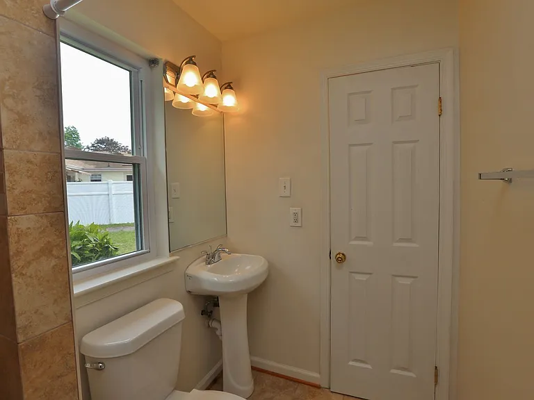 1012 Antioch Cir — Photo 24