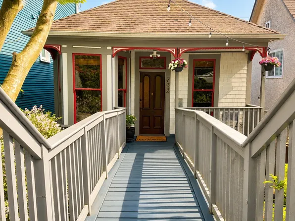 732 E Pender St, Vancouver, BC V6A 1V7