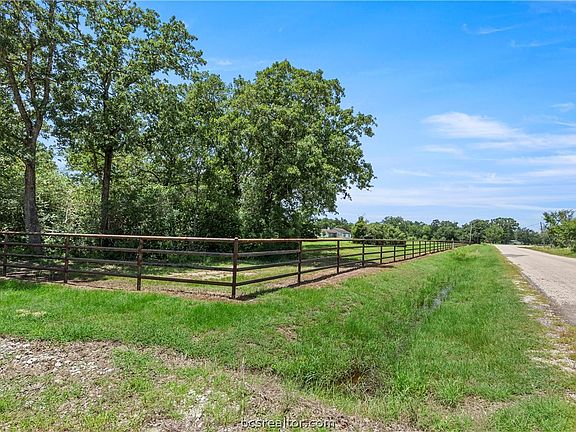 4th image of 8300 Riley Rd