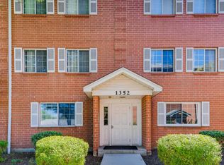 1352 S Lorraine Rd APT A, Wheaton, IL 60189