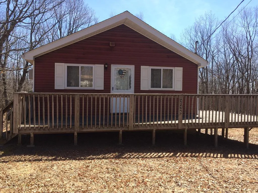 246 Winding Way photo 1