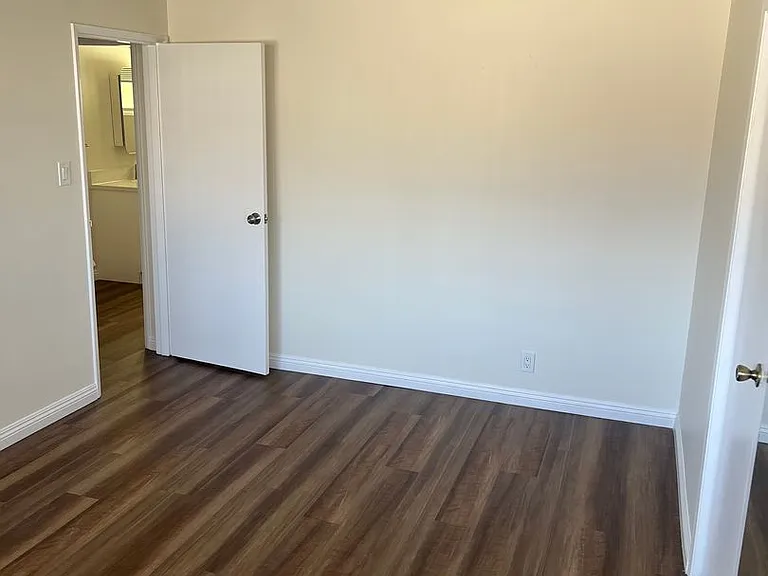 Carousel Apartments: Modern Living in the Heart of the Arcadia — Photo 13