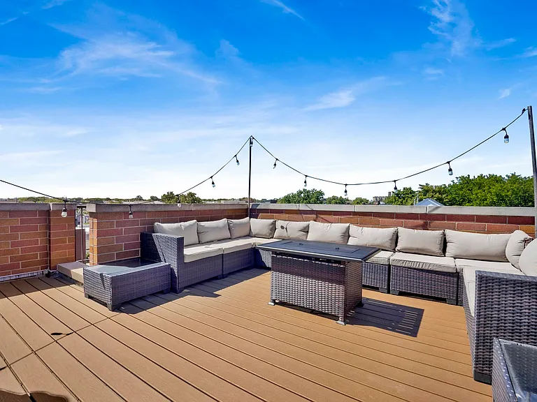 1520 W Diversey Pkwy #3 — Photo 28