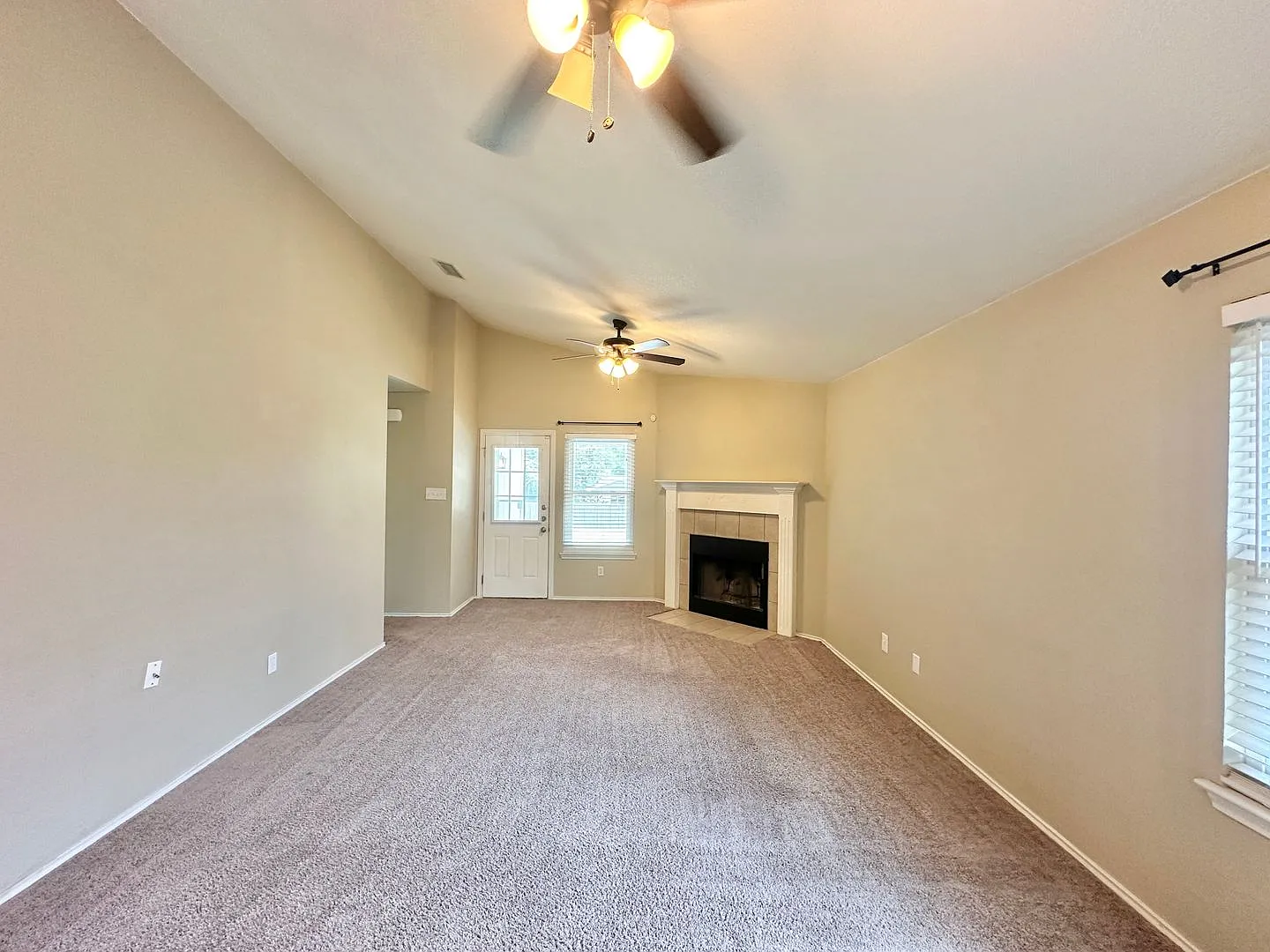 1308 Saddle Dr — Photo 4