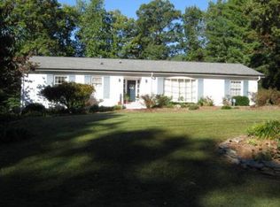 1247 10th Street Ln NW, Hickory, NC 28601