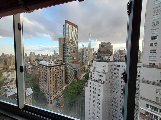 Rented by Luxury Habitat | media 4