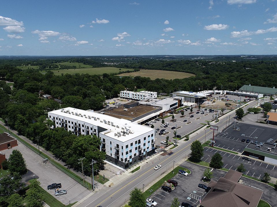 Located within the Donelson Plaza shopping center, this property is the hub of the town!