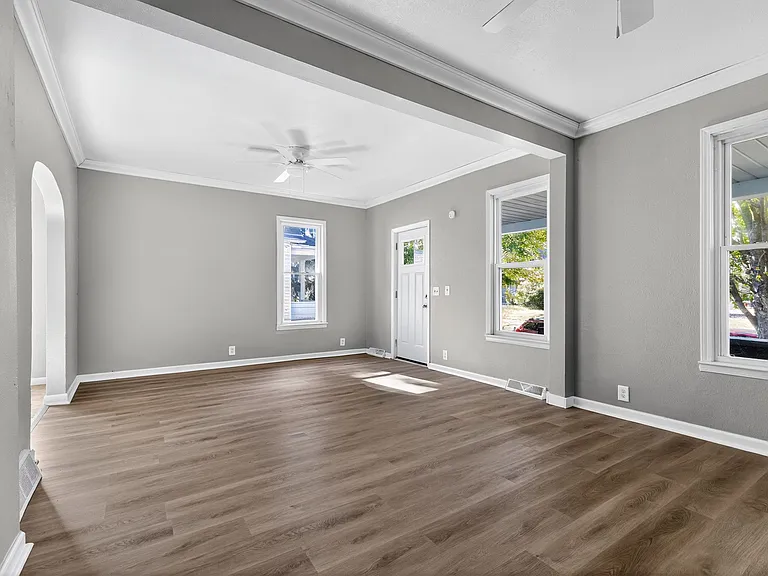 281 Parker Ave — Photo 10