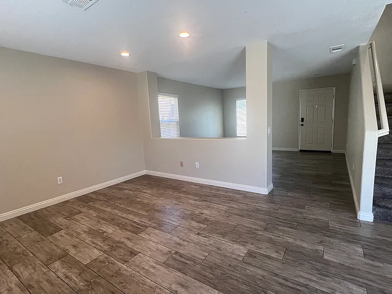 14048 Ruby St — Photo 3