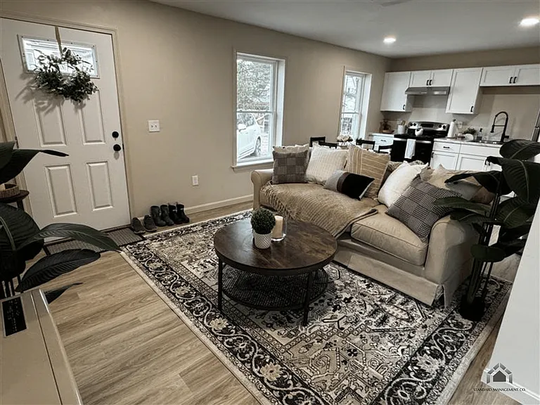 22 Turner Ave — Photo 8