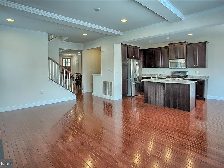 405 Line Rd — Photo 4