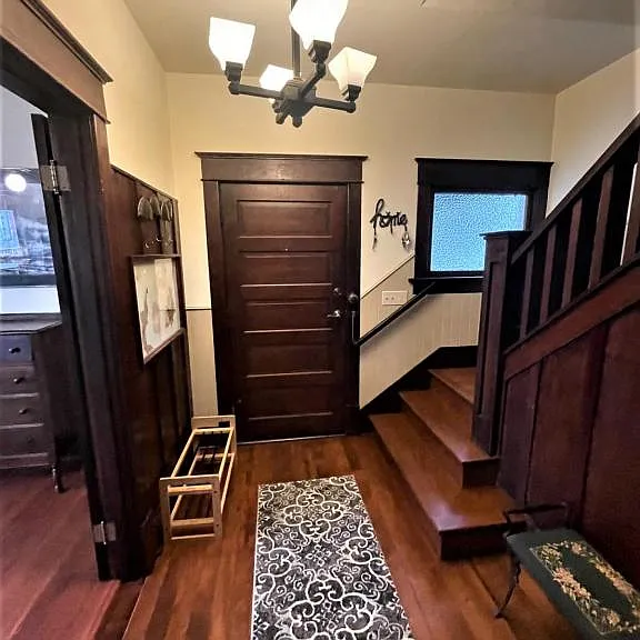 466 N 4th Ct — Photo 3