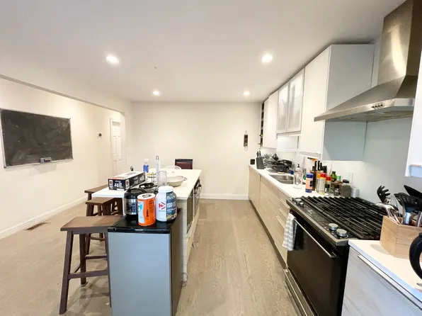 21 Iroquois St, Roxbury Crossing, MA