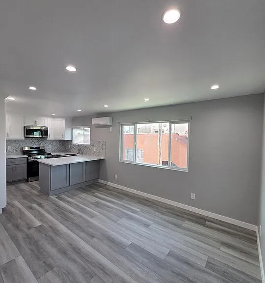 5353 1/2 S Harcourt Ave — Photo 22