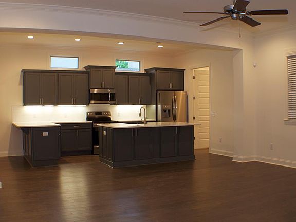 2nd image of 219 Township Bluff Cir