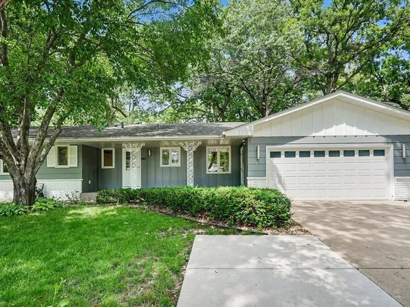 1463 Trollhagen Dr NE, Fridley, MN 55421