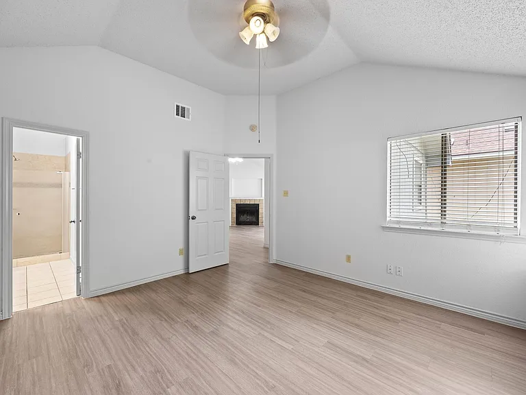 14203 Anita Marie Ln #1 — Photo 6