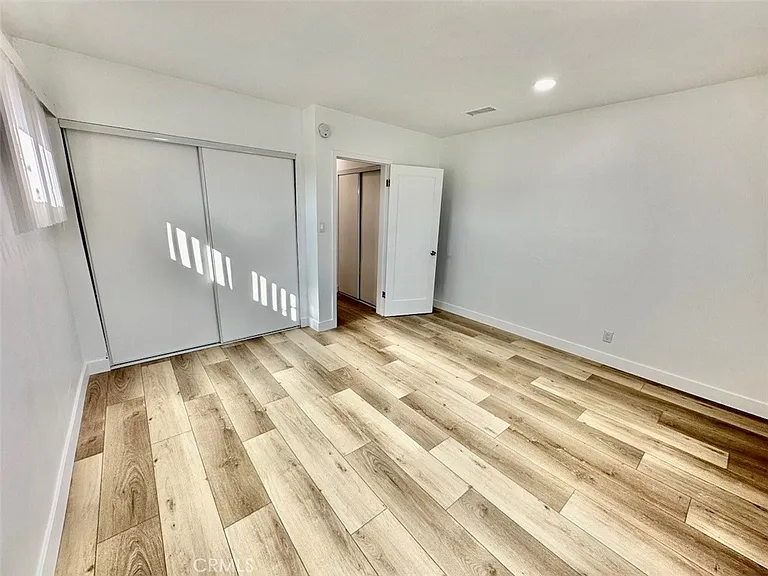 10215 S 10th Ave #6 — Photo 12