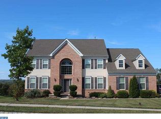 126 Coachlight Cir, Chalfont, PA 18914