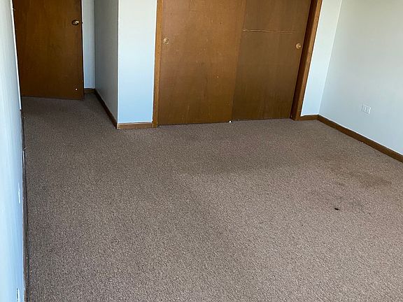 5th image of 3123 Elm St #1