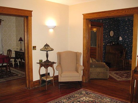 5th image of 709 Alden St