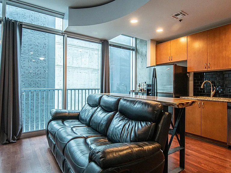 301 Demonbreun St #609 — Photo 4