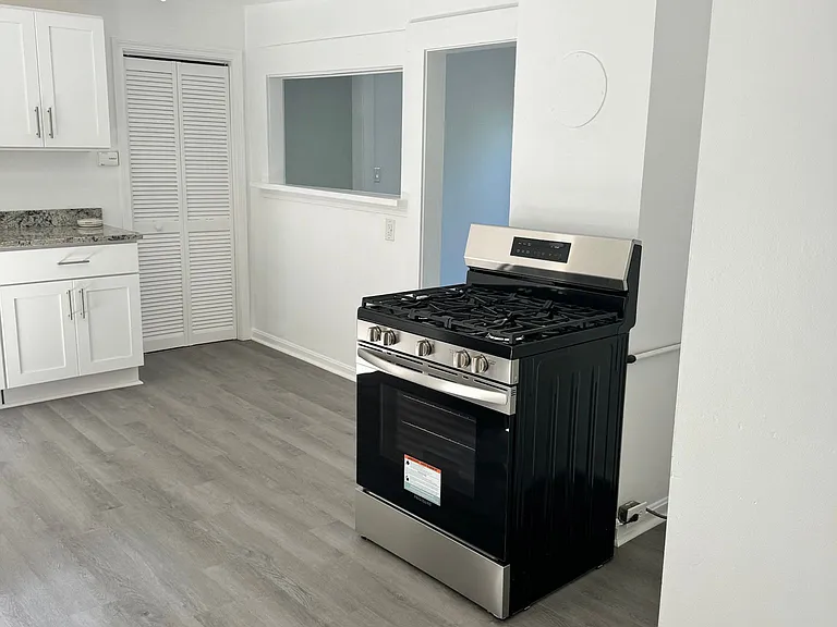 102 Leighton St #3 — Photo 2