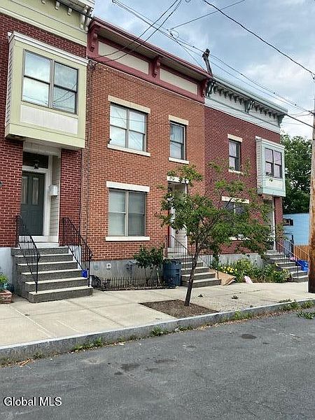 2nd image of 39 Alexander Street