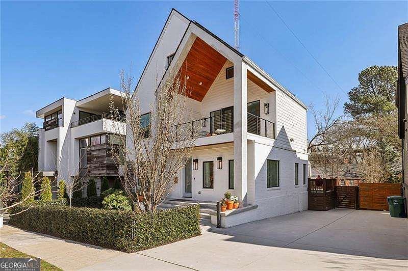 1st image of 709 Ralph McGill Blvd NE