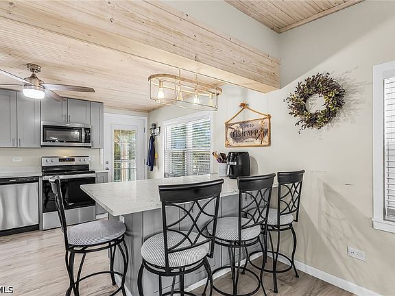 4th image of 3954 Dewberry Ln
