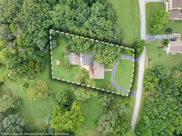 252 Edgewood Dr, Cadiz, KY 42211