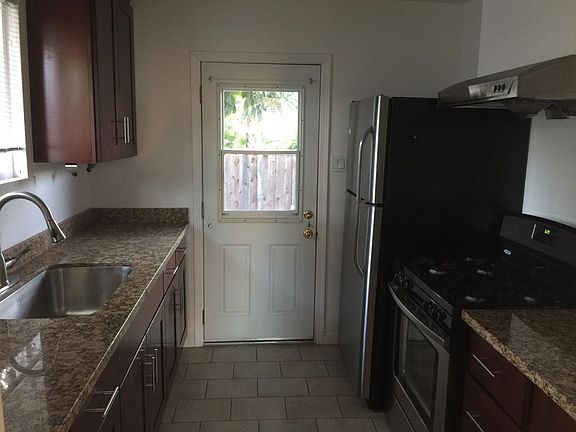 5th image of 918 Bonita Ave APT 8