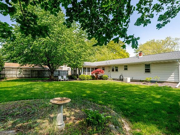 5th image of 302 Radliff Rd