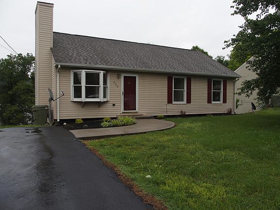 2nd image of 690 Catawba Dr