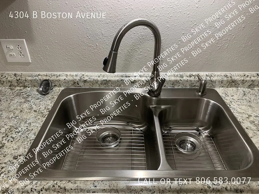 Updated 2 bed 1 bath great location — Photo 4