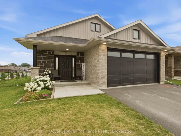 21 Cedar Park Cres, Quinte West, ON K8V 0J1