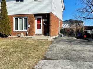 9655 Melville Dr, Windsor, ON N8R1B4