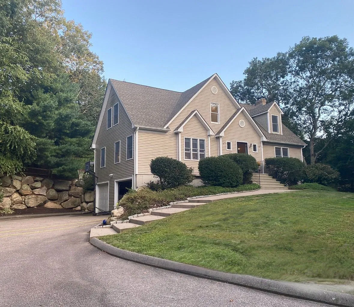 17 Trolley Ln — Photo 1