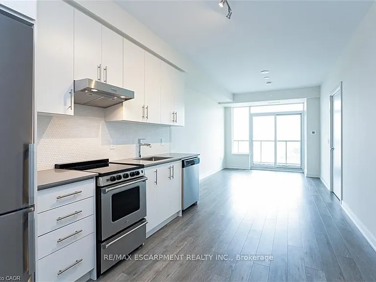 212 King William St E #1019 — Photo 14