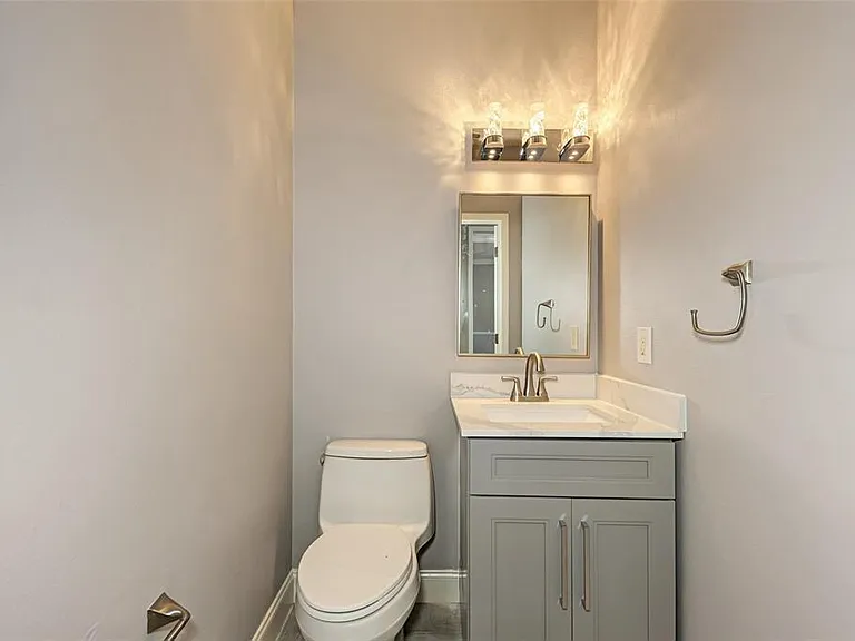 1648 Bayshore Dr — Photo 32