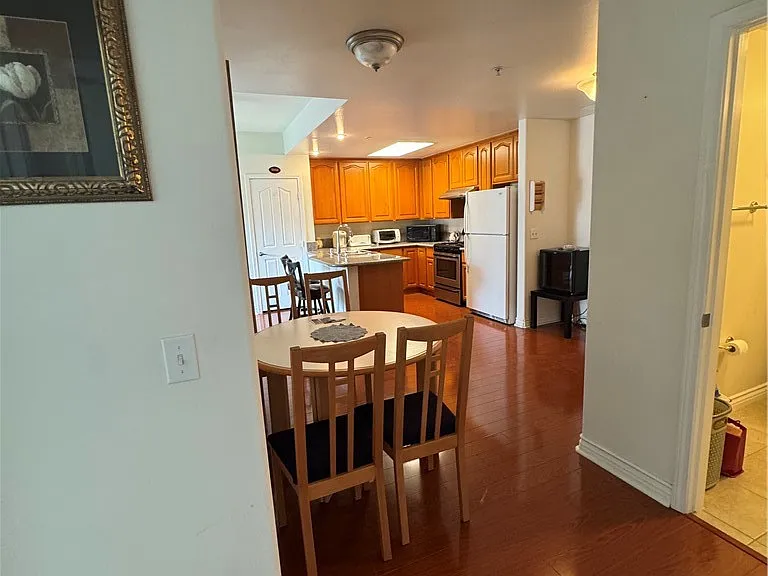 17888 Alburtis #B215 — Photo 11