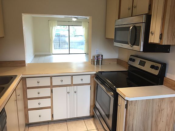 3rd image of 3960 Willow Trail Run APT A2
