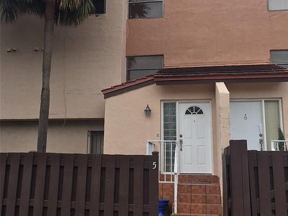 2nd image of 465 W Park Dr APT 5