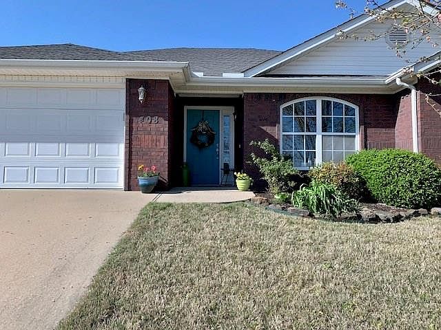 1st image of 408 Lion Dr N