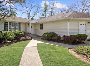 274 Addison Pl, Paramus, NJ 07652