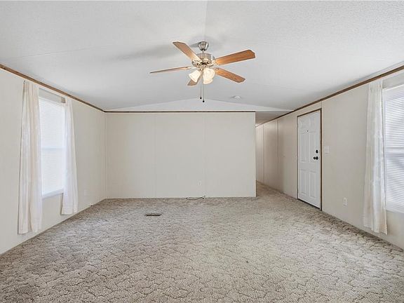 3rd image of 601 Gano St