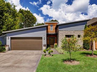 4110 Woodhaven St, Houston, TX 77025